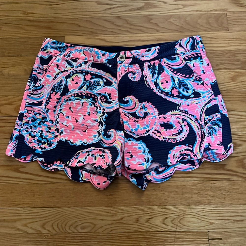 Women’s navy blue Lilly Pulitzer shorts